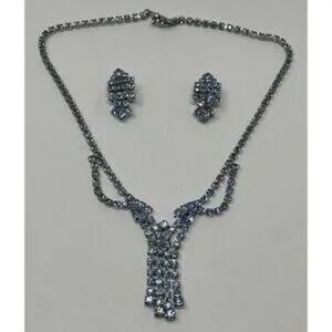 Dazzling Silver Necklace and Earring Set